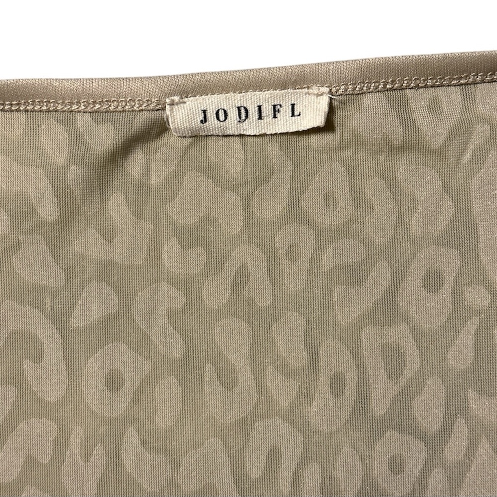 JODIFL Leopard Print Short Sleeve Top - Tan - Picture 2 of 3